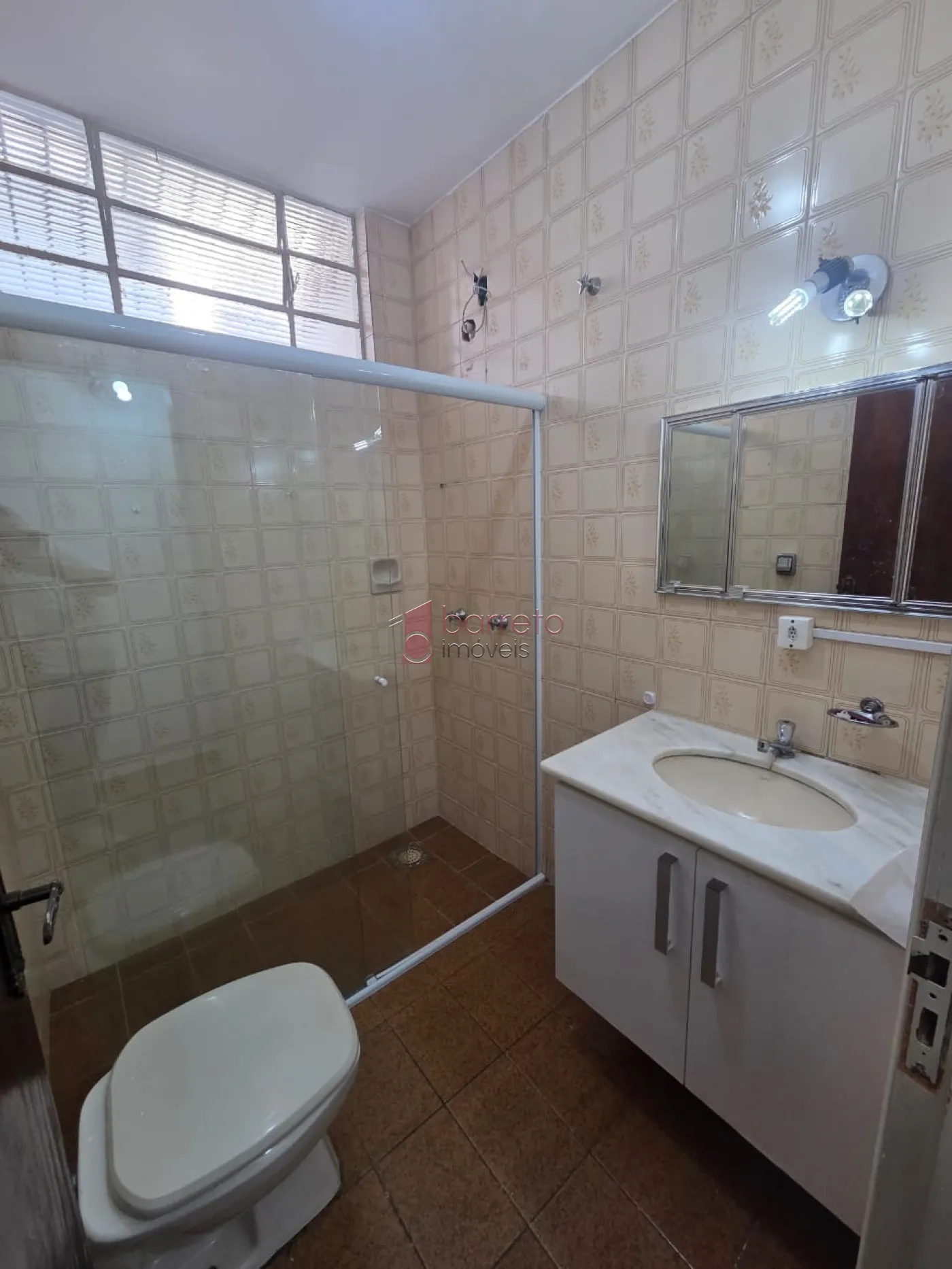 CASA RESIDENCIAL E SALÃO COMERCIAL PARA LOCAÇÃO NO CENTRO – JUNDIAÍ/SP