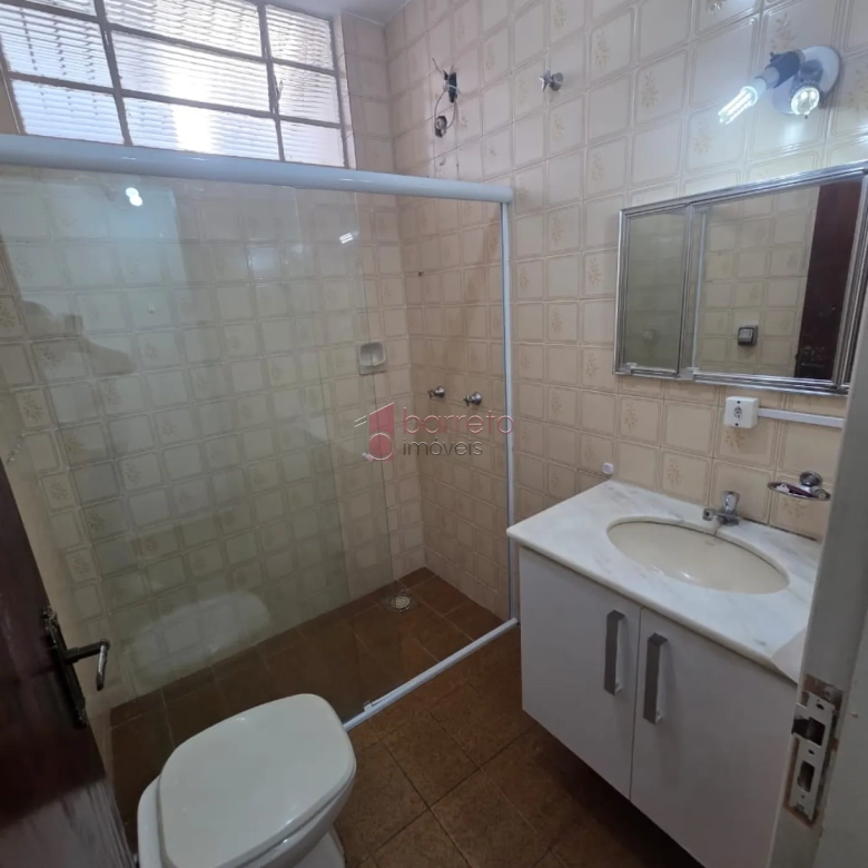 CASA RESIDENCIAL E SALÃO COMERCIAL PARA LOCAÇÃO NO CENTRO – JUNDIAÍ/SP
