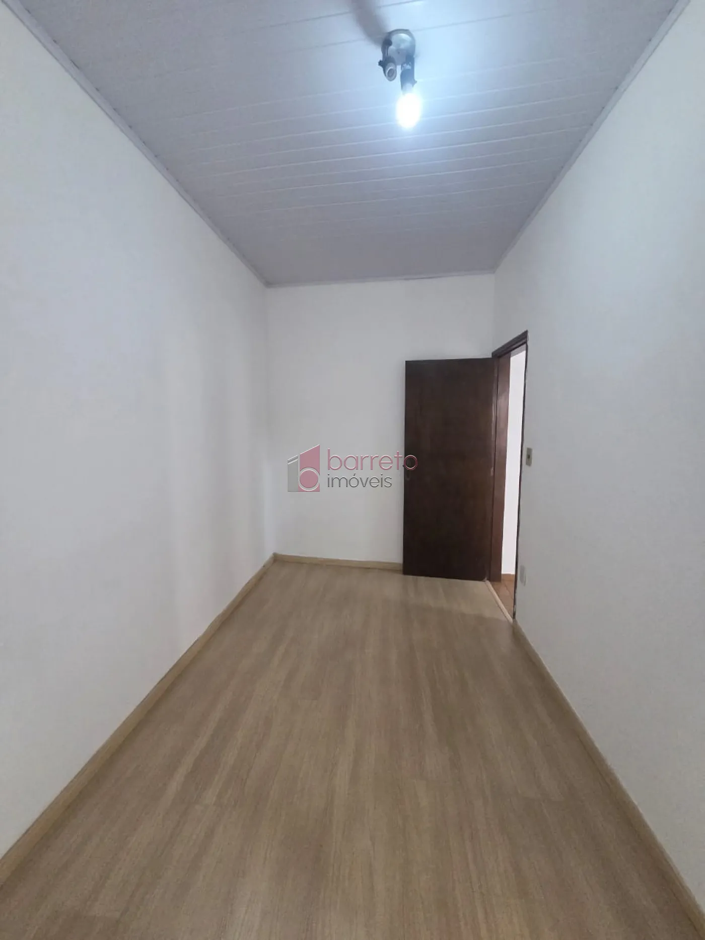 CASA RESIDENCIAL E SALÃO COMERCIAL PARA LOCAÇÃO NO CENTRO – JUNDIAÍ/SP