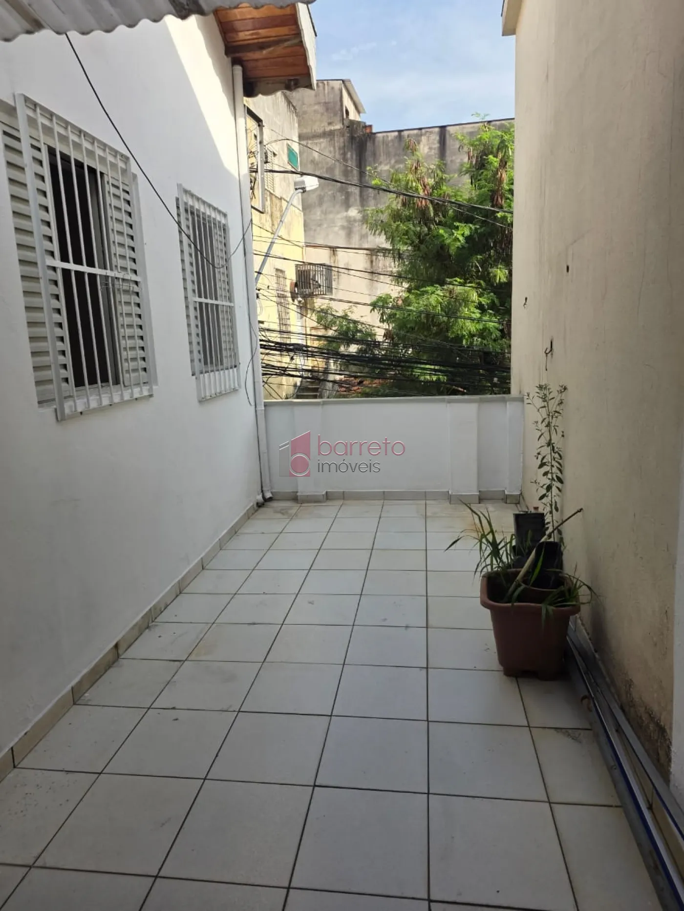 CASA RESIDENCIAL E SALÃO COMERCIAL PARA LOCAÇÃO NO CENTRO – JUNDIAÍ/SP