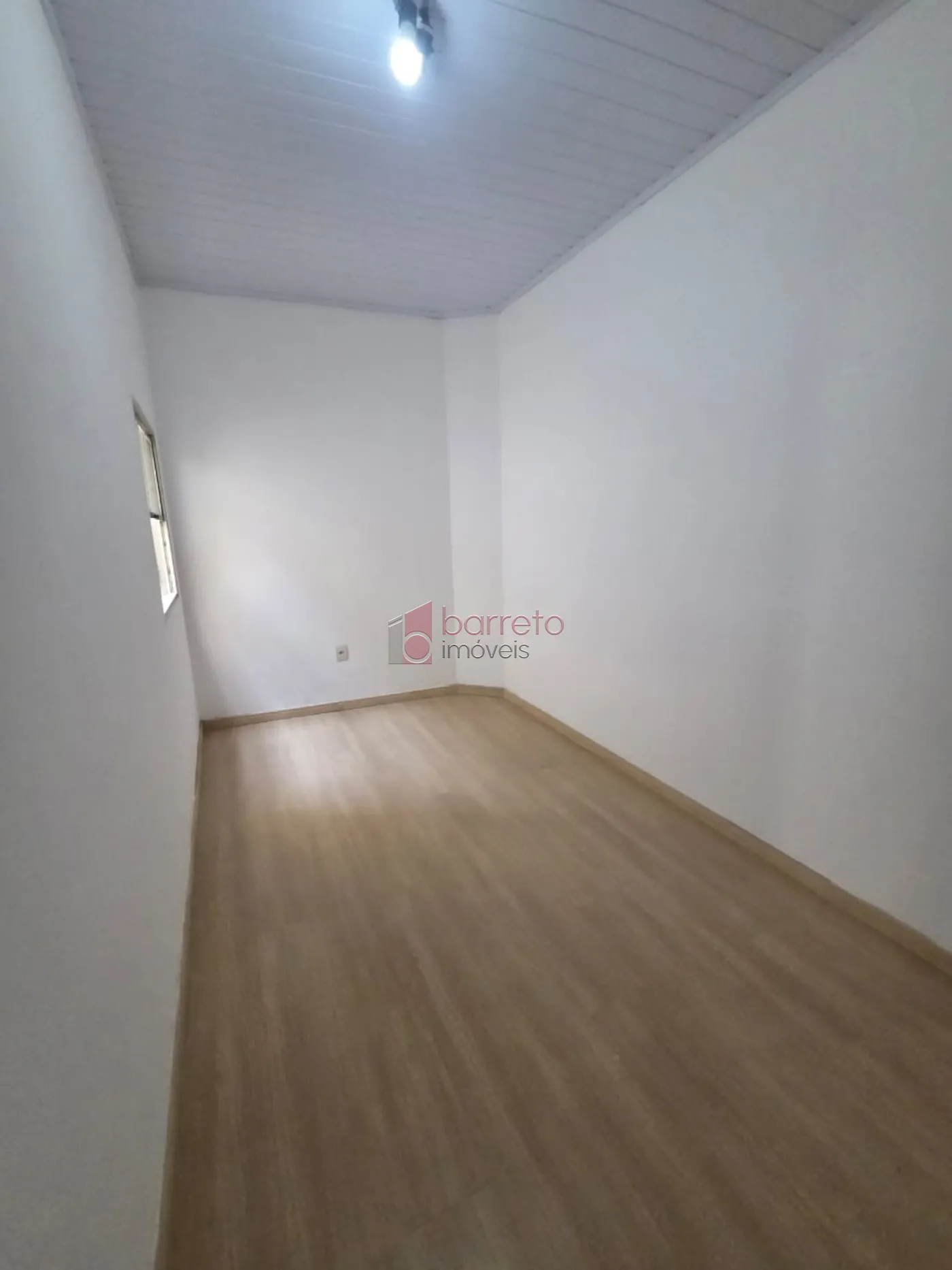 CASA RESIDENCIAL E SALÃO COMERCIAL PARA LOCAÇÃO NO CENTRO – JUNDIAÍ/SP