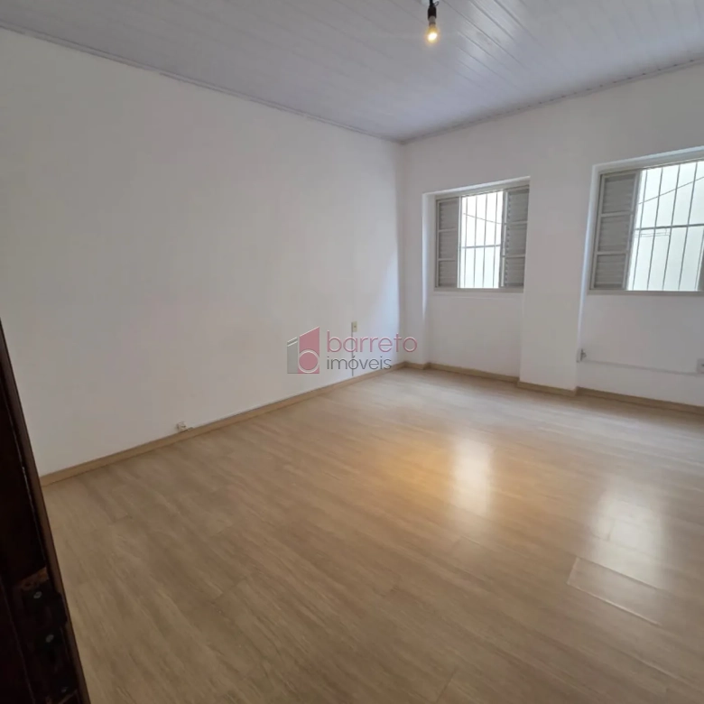 CASA RESIDENCIAL E SALÃO COMERCIAL PARA LOCAÇÃO NO CENTRO – JUNDIAÍ/SP