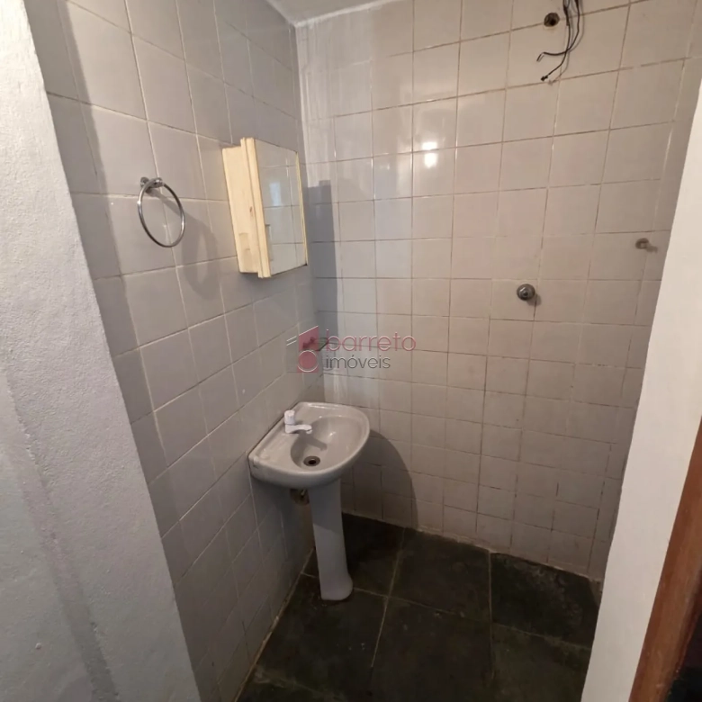 CASA RESIDENCIAL E SALÃO COMERCIAL PARA LOCAÇÃO NO CENTRO – JUNDIAÍ/SP