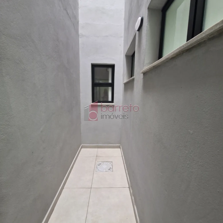 SOBRADO COMERCIAL COM ENTRADA COMPARTILHADA NO CENTRO – JUNDIAÍ/SP