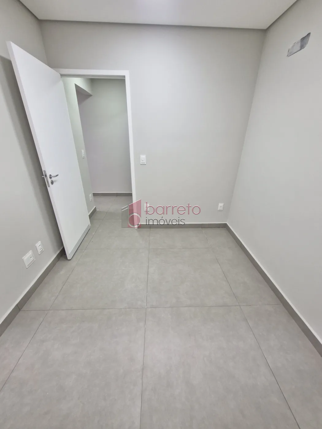 SOBRADO COMERCIAL COM ENTRADA COMPARTILHADA NO CENTRO – JUNDIAÍ/SP