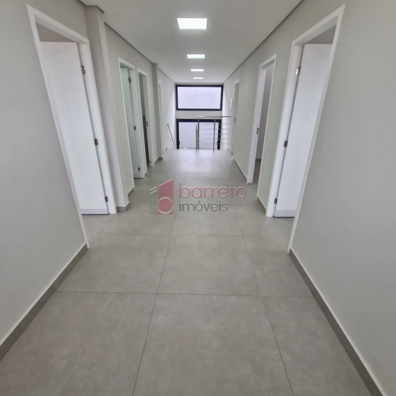 SOBRADO COMERCIAL COM ENTRADA COMPARTILHADA NO CENTRO – JUNDIAÍ/SP