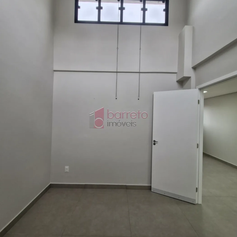 SOBRADO COMERCIAL COM ENTRADA COMPARTILHADA NO CENTRO – JUNDIAÍ/SP