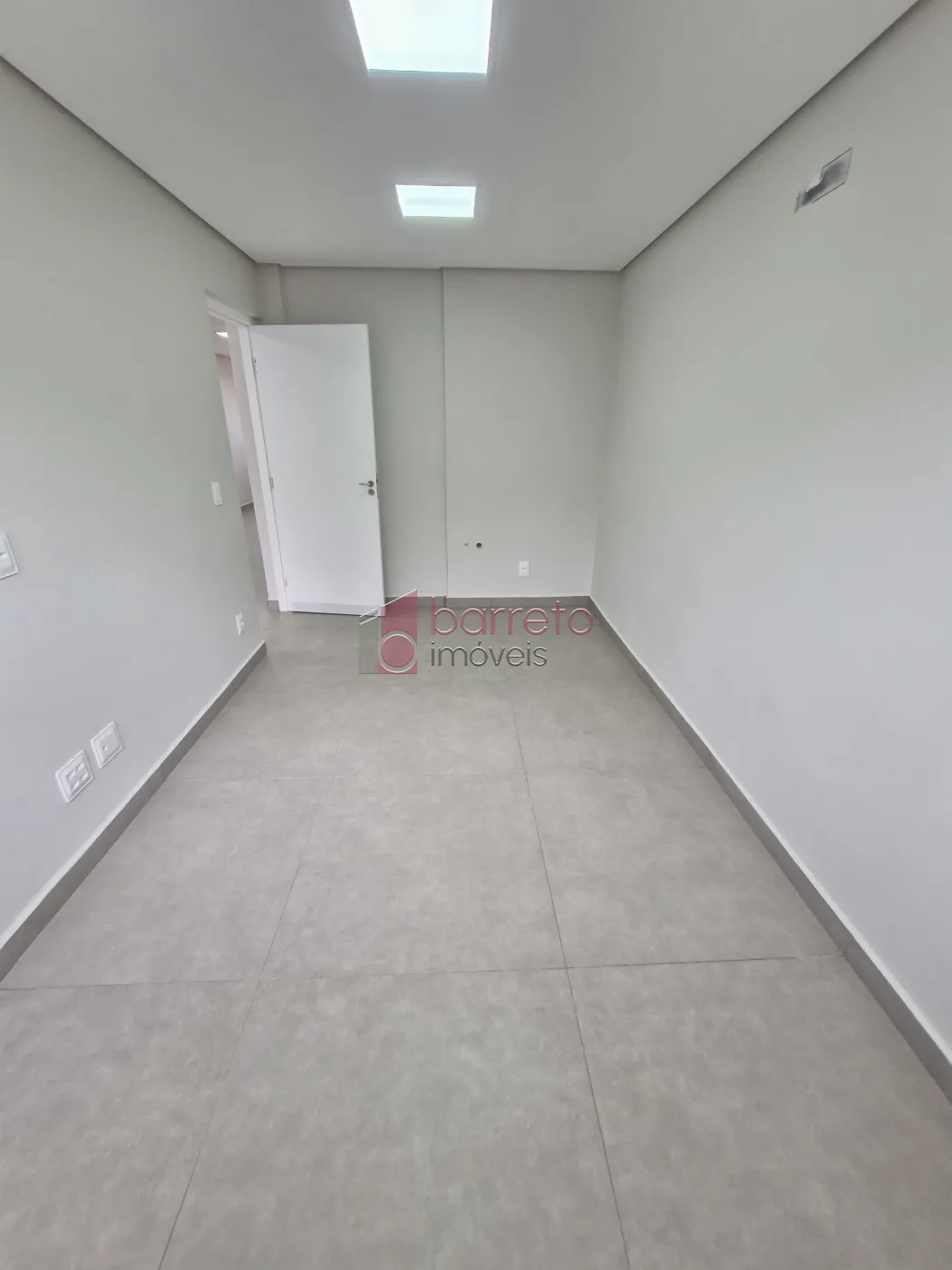 SOBRADO COMERCIAL COM ENTRADA COMPARTILHADA NO CENTRO – JUNDIAÍ/SP