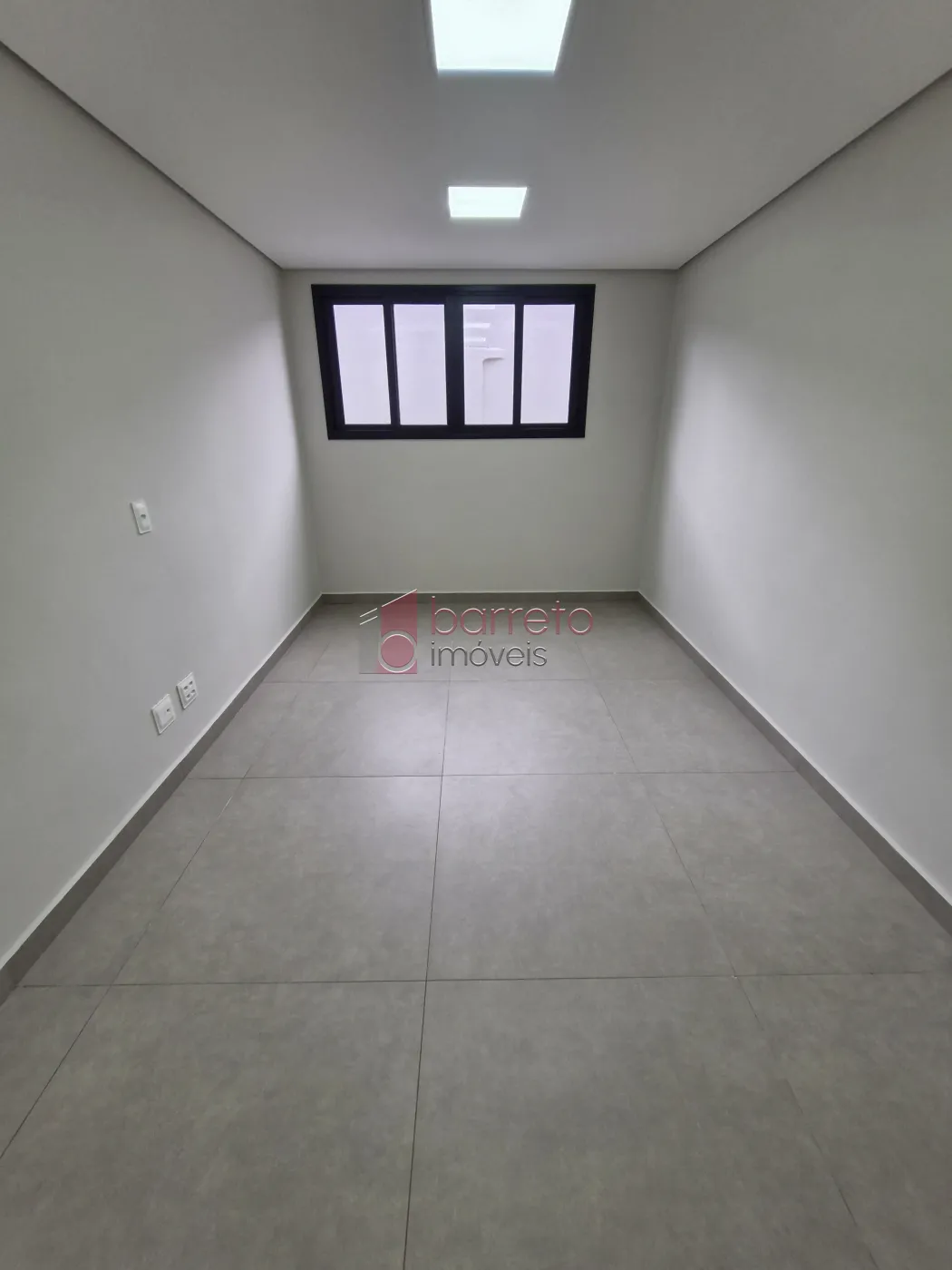 SOBRADO COMERCIAL COM ENTRADA COMPARTILHADA NO CENTRO – JUNDIAÍ/SP