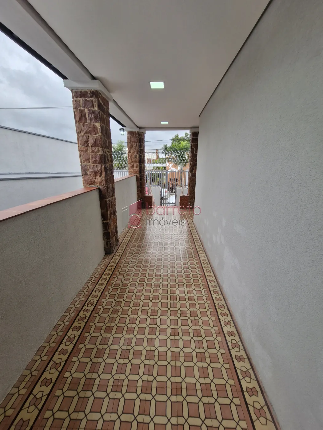 CASA COMERCIAL COM ENTRADA COMPARTILHADA PARA LOCAÇÃO NO CENTRO – JUNDIAÍ/SP