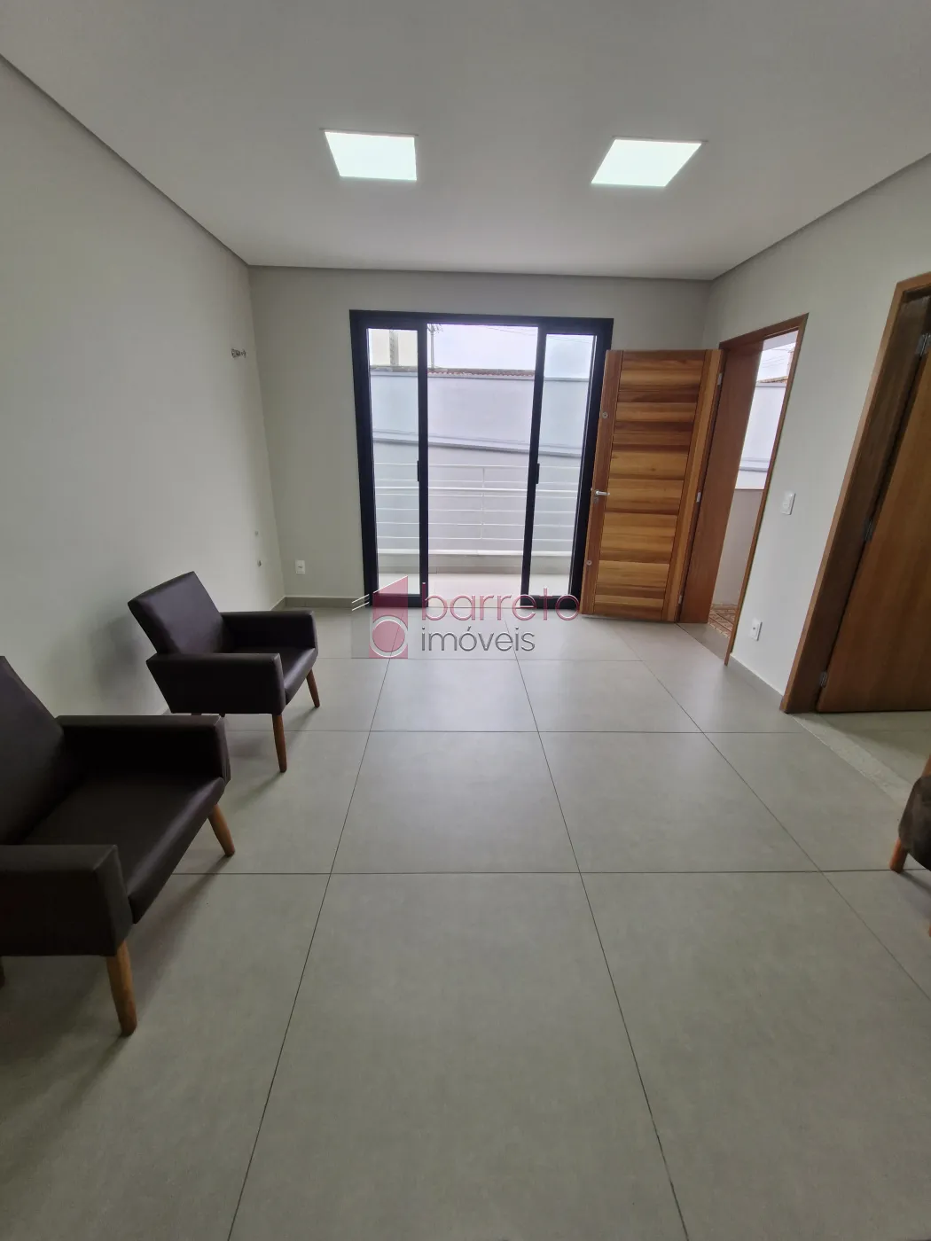 jundiai-comercial-casa-vila-municipal-05-10-2026_16-58-09-6ac401513f695 CASA COMERCIAL COM ENTRADA COMPARTILHADA PARA LOCAÇÃO NO CENTRO – JUNDIAÍ/SP