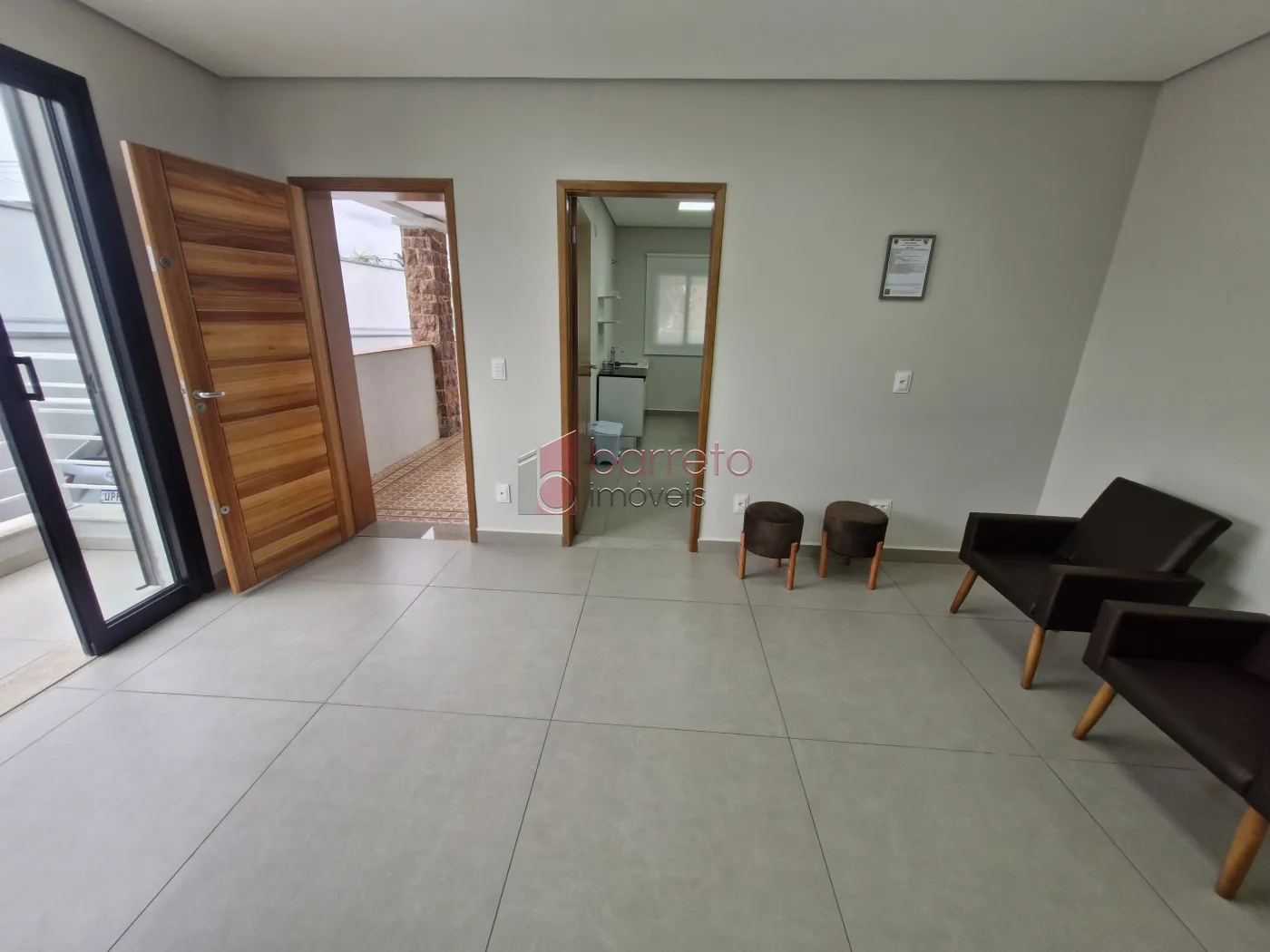 CASA COMERCIAL COM ENTRADA COMPARTILHADA PARA LOCAÇÃO NO CENTRO – JUNDIAÍ/SP