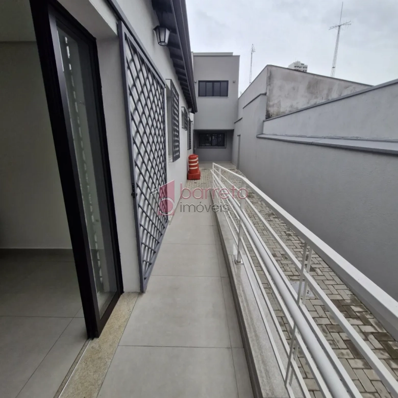 CASA COMERCIAL COM ENTRADA COMPARTILHADA PARA LOCAÇÃO NO CENTRO – JUNDIAÍ/SP