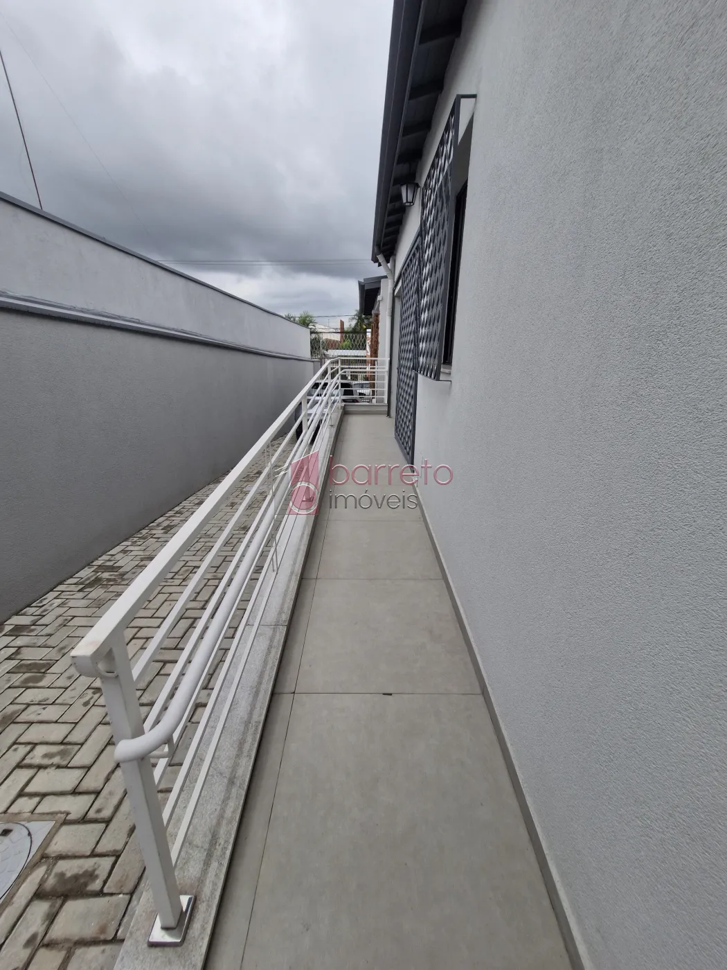 CASA COMERCIAL COM ENTRADA COMPARTILHADA PARA LOCAÇÃO NO CENTRO – JUNDIAÍ/SP
