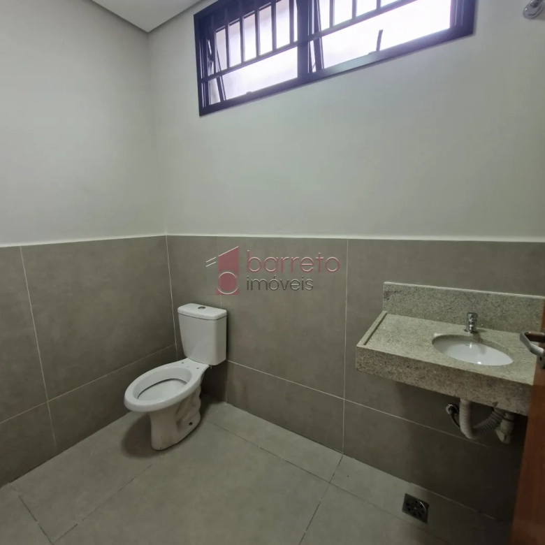 CASA COMERCIAL COM ENTRADA COMPARTILHADA PARA LOCAÇÃO NO CENTRO – JUNDIAÍ/SP