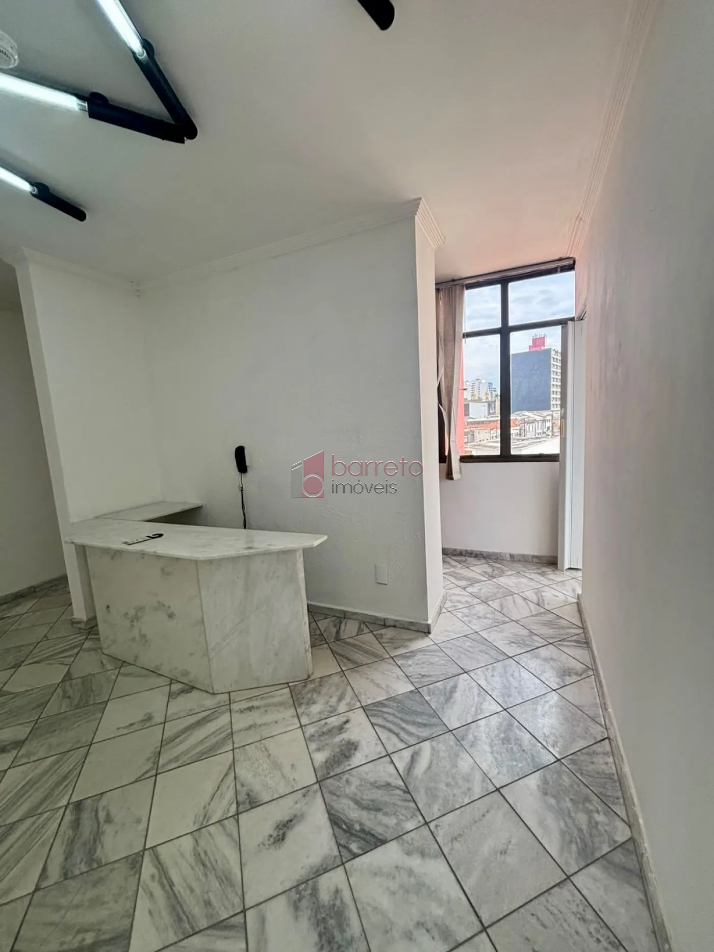 jundiai-comercial-sala-em-condominio-centro-09-10-2026_08-00-32-6ac8c950dd08c SALA COMERCIAL À VENDA NO CONDOMÍNIO ACMCJ EM JUNDIAÍ/SP