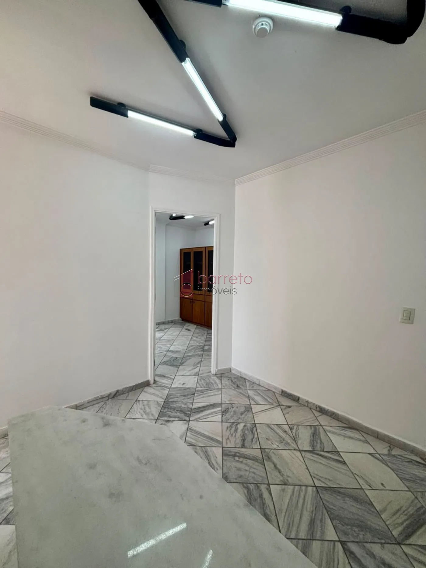 SALA COMERCIAL À VENDA NO CONDOMÍNIO ACMCJ EM JUNDIAÍ/SP