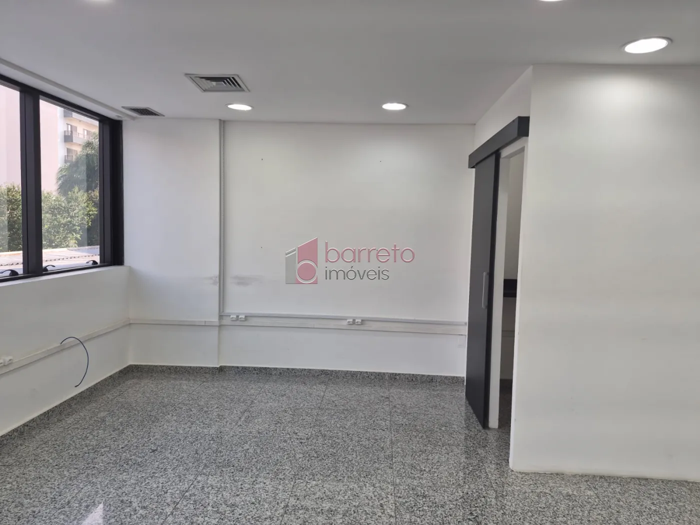 SALA COMERCIAL À VENDA  –  UNIT MALL CHÁCARA URBANA | JUNDIAÍ/SP