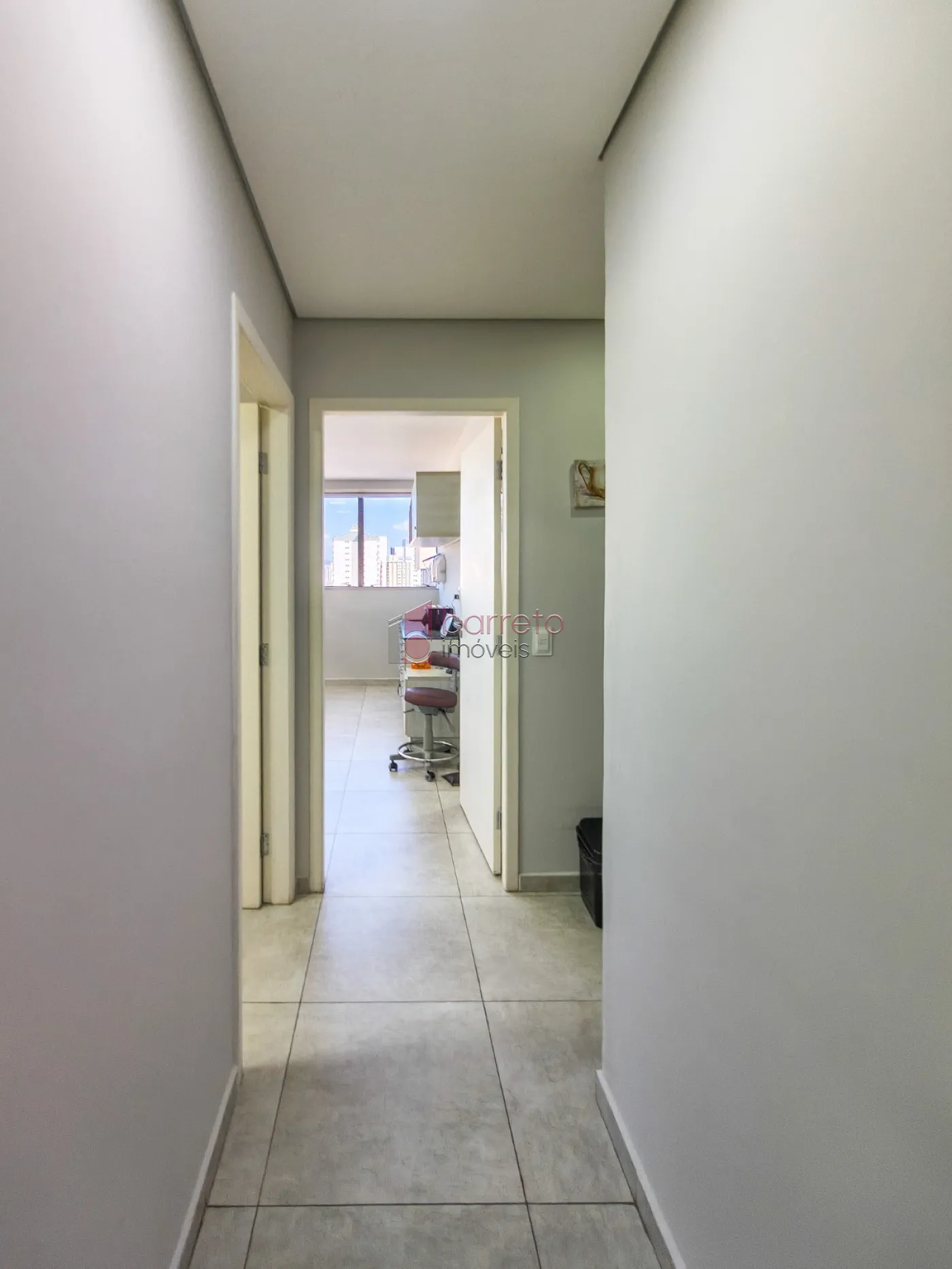 SALA COMERCIAL À VENDA NO EDIFÍCIO UFFIZI – JUNDIAÍ/SP