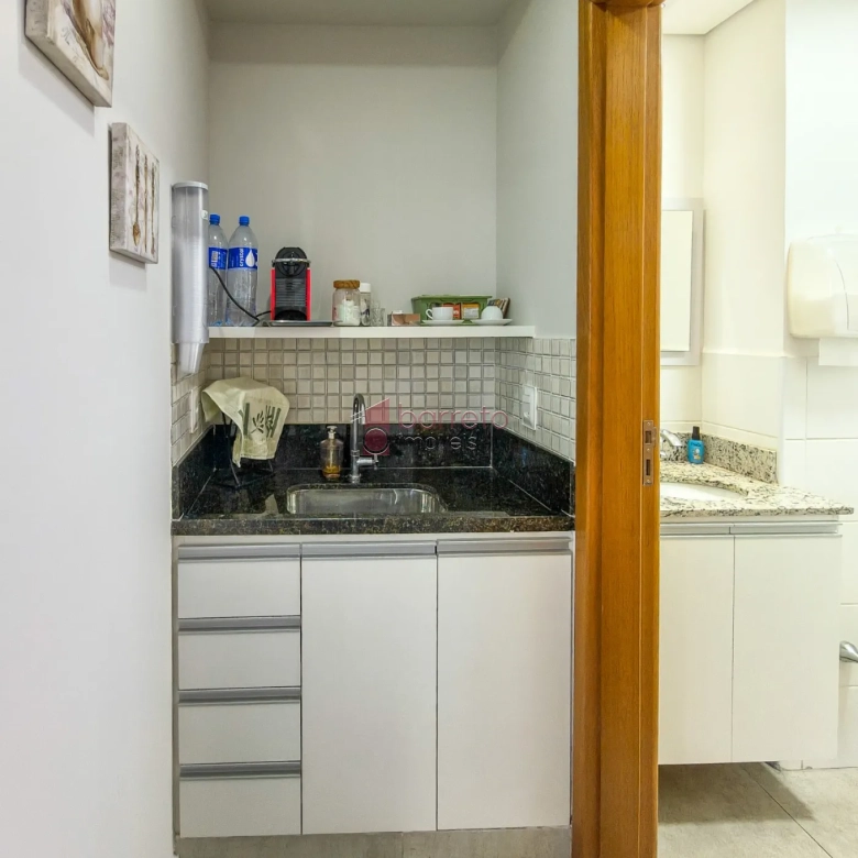 SALA COMERCIAL À VENDA NO EDIFÍCIO UFFIZI – JUNDIAÍ/SP