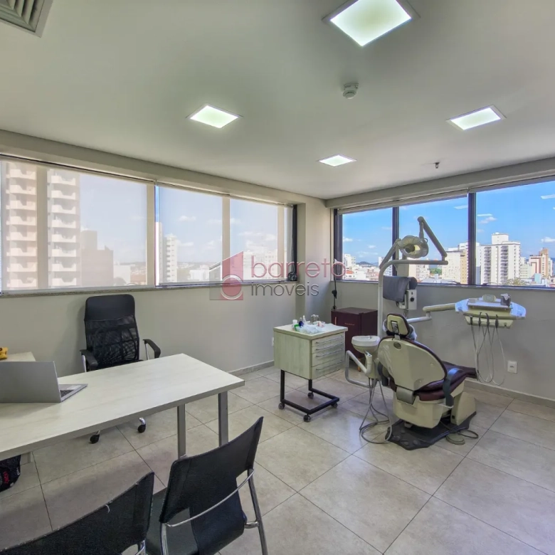 SALA COMERCIAL À VENDA NO EDIFÍCIO UFFIZI – JUNDIAÍ/SP