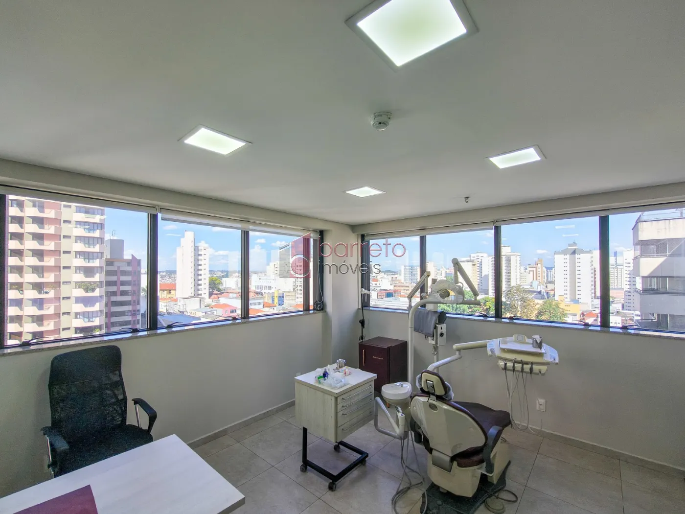SALA COMERCIAL À VENDA NO EDIFÍCIO UFFIZI – JUNDIAÍ/SP