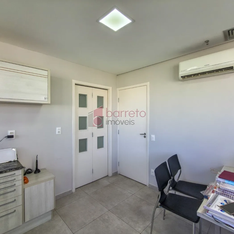 SALA COMERCIAL À VENDA NO EDIFÍCIO UFFIZI – JUNDIAÍ/SP