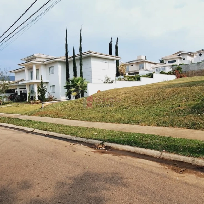 TERRENO À VENDA NO CONDOMÍNIO RESERVA DA SERRA EM JUNDIAÍ/SP