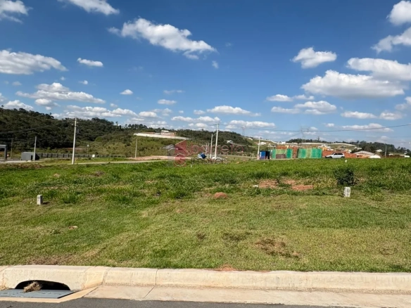 TERRENO À VENDA NO CONDOMÍNIO RESERVA DOS LAGOS NO BAIRRO CURRUPIRA EM JUNDIAÍ/SP