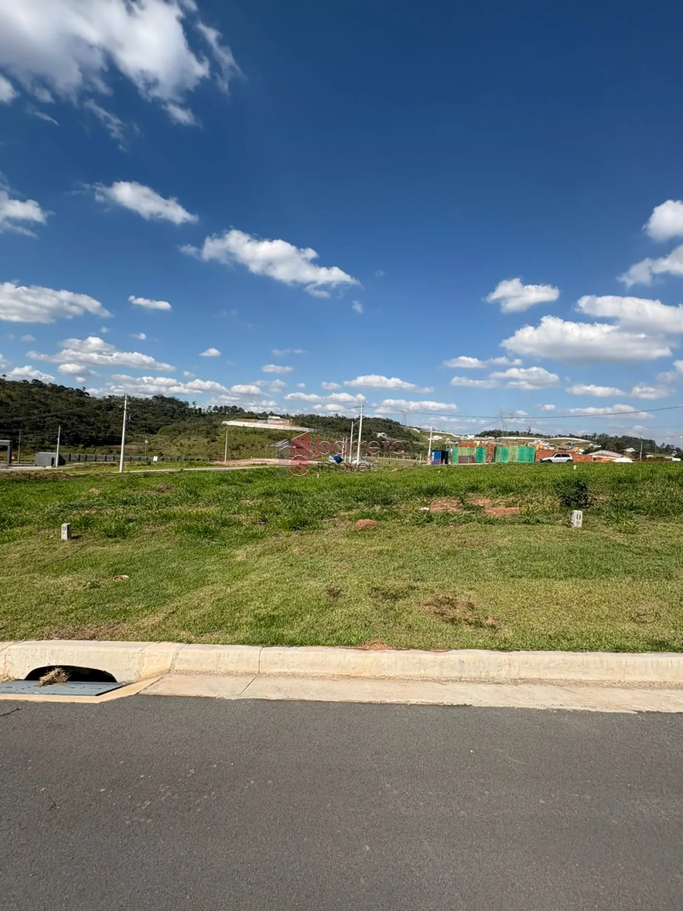 TERRENO À VENDA NO CONDOMÍNIO RESERVA DOS LAGOS NO BAIRRO CURRUPIRA EM JUNDIAÍ/SP