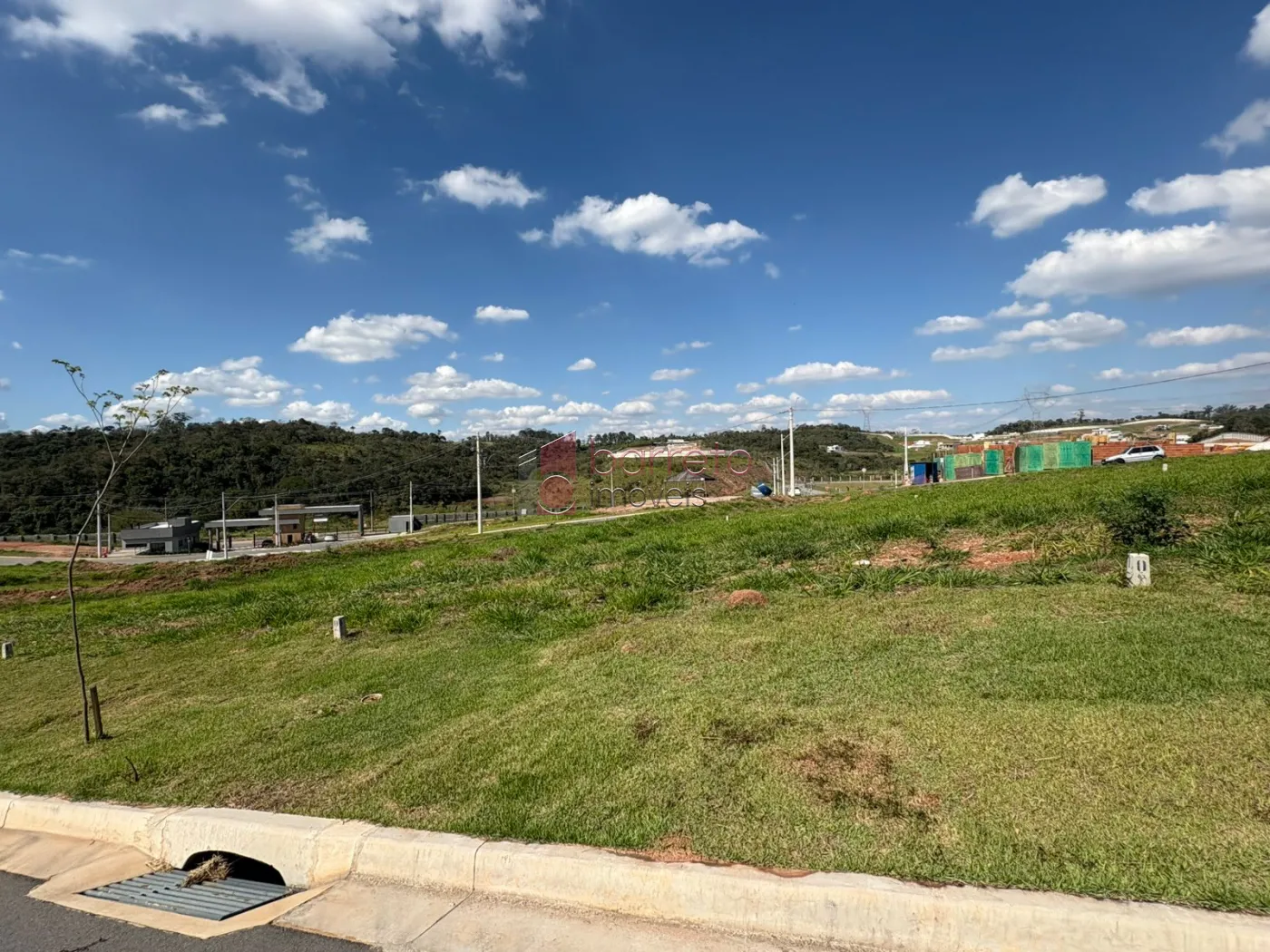 TERRENO À VENDA NO CONDOMÍNIO RESERVA DOS LAGOS NO BAIRRO CURRUPIRA EM JUNDIAÍ/SP