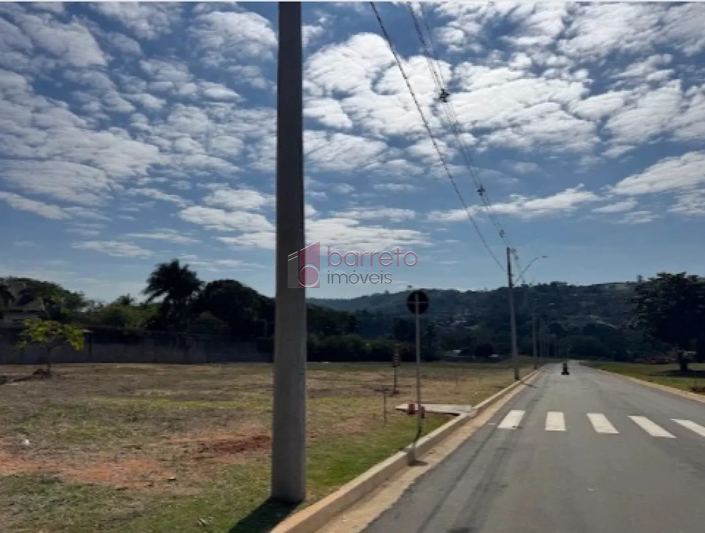 TERRENO À VENDA NO CONDOMÍNIO RESERVA DOS LAGOS NO BAIRRO CURRUPIRA EM JUNDIAÍ/SP