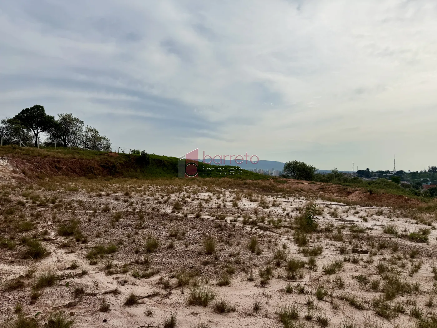 TERRENO À VENDA NO CONDOMÍNIO PORTAL DO SOL – JARDIM TARUMÃ – JUNDIAÍ/SP