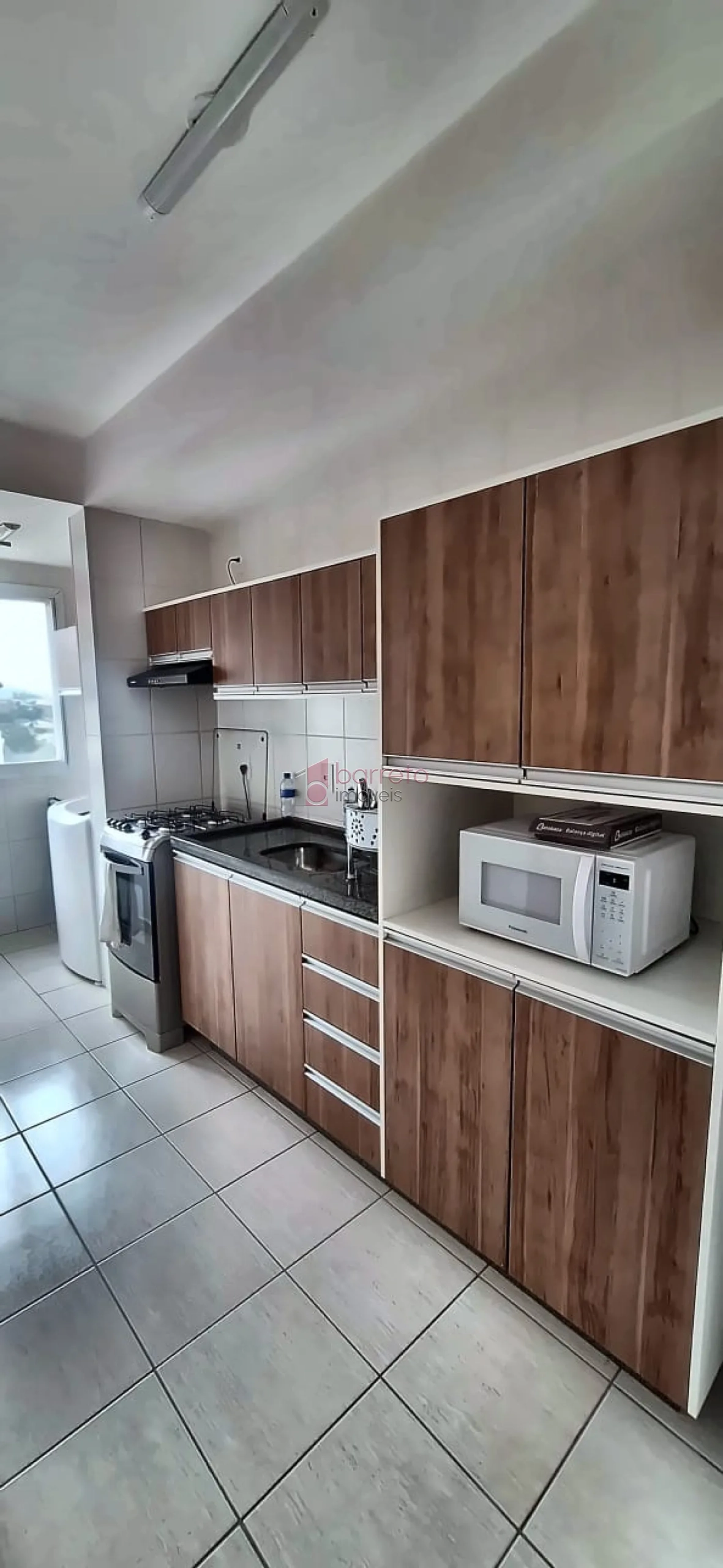 APARTAMENTO MOBILIADO À VENDA NO CONDOMÍNIO RESIDENCIAL PARAÍSO EM VÁRZEA PAULISTA/SP