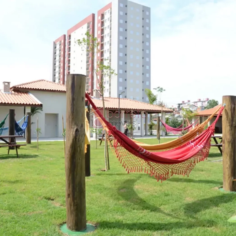 APARTAMENTO MOBILIADO À VENDA NO CONDOMÍNIO RESIDENCIAL PARAÍSO EM VÁRZEA PAULISTA/SP