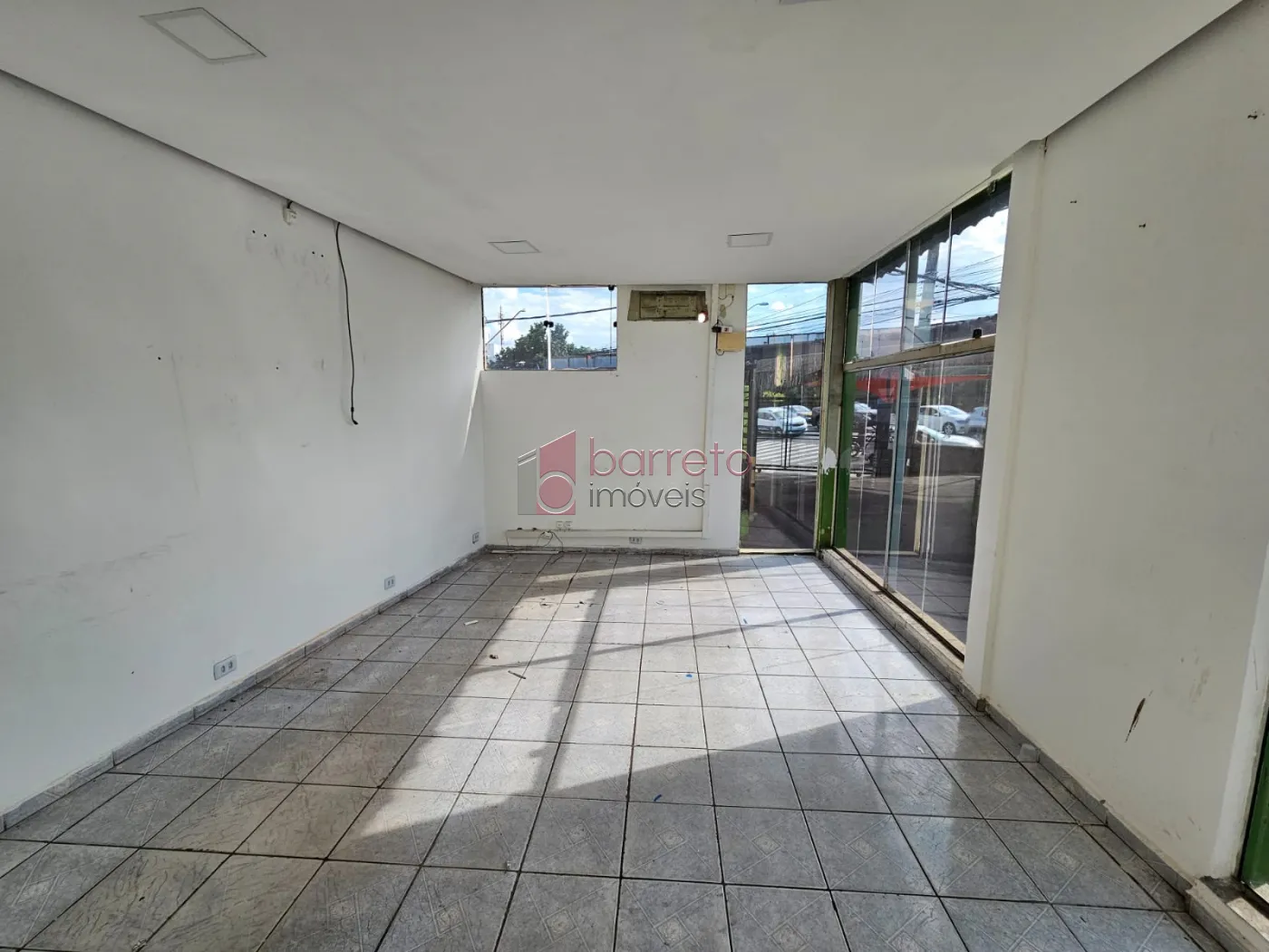 LOJA COM 716 M² DE CONSTRUÇÃO À VENDA NA AV. FERNANDO PAES LEME – CENTRO DE VÁRZEA PAULISTA/SP