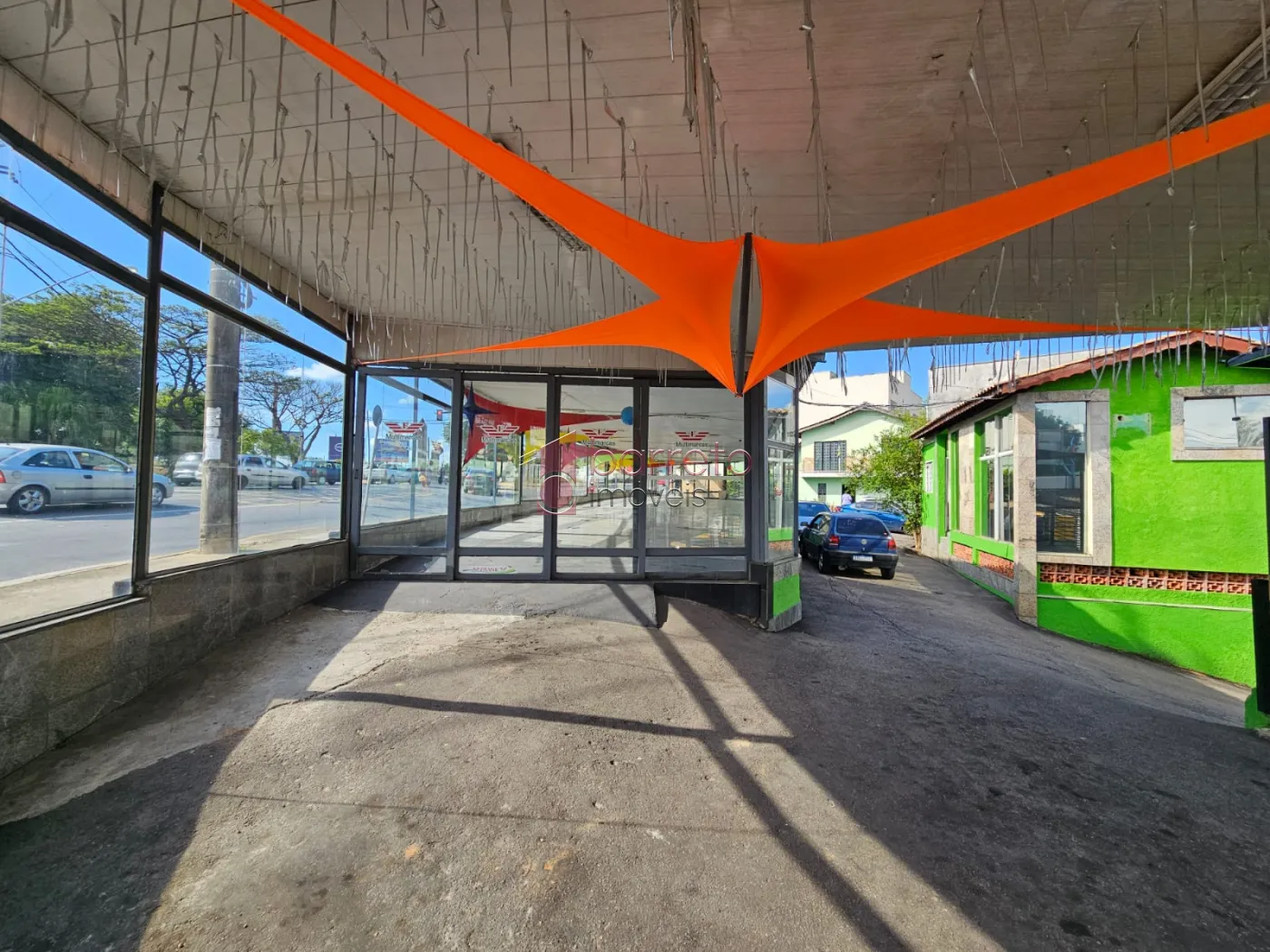 LOJA COM 716 M² DE CONSTRUÇÃO À VENDA NA AV. FERNANDO PAES LEME – CENTRO DE VÁRZEA PAULISTA/SP