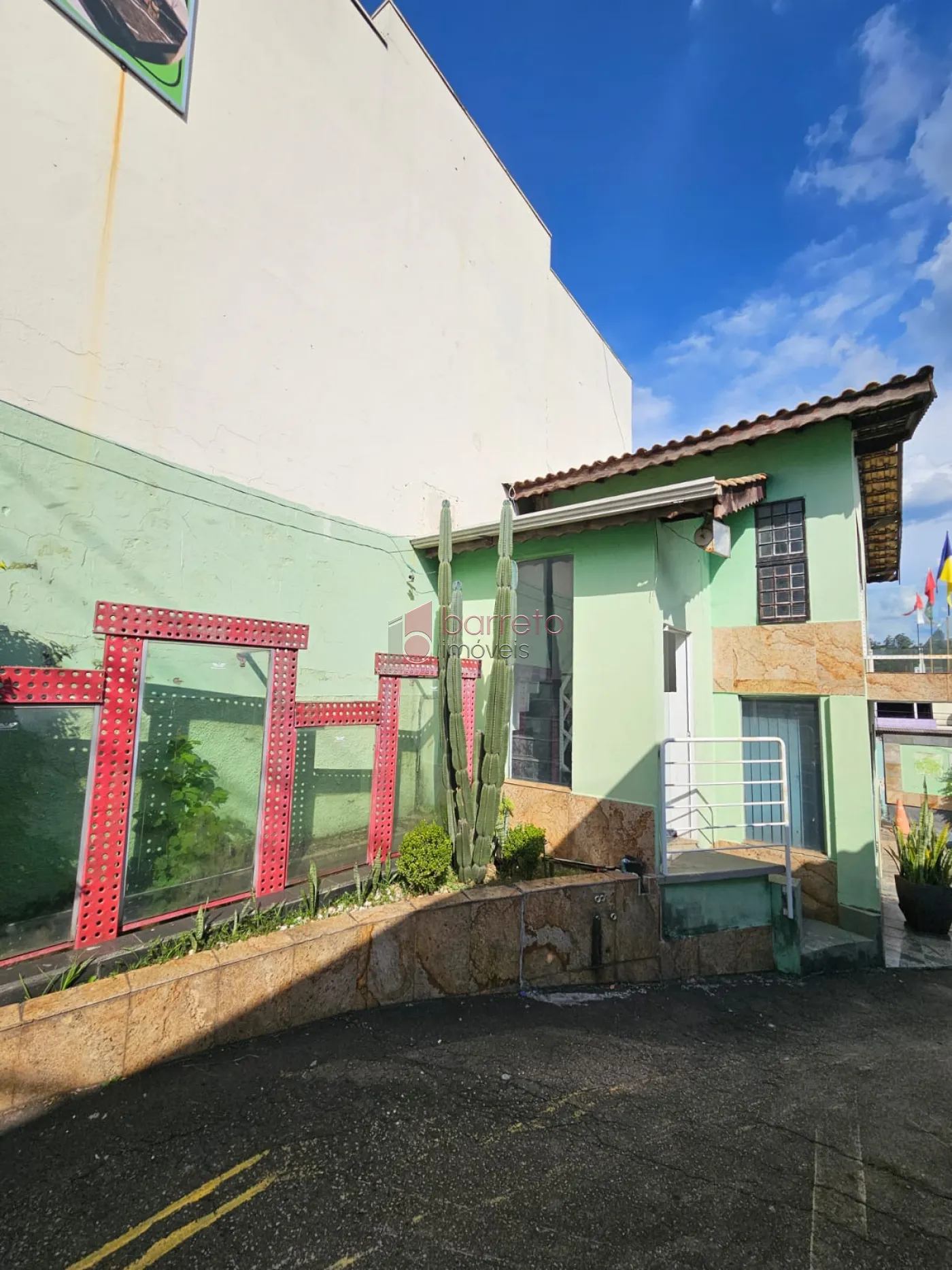 LOJA COM 716 M² DE CONSTRUÇÃO À VENDA NA AV. FERNANDO PAES LEME – CENTRO DE VÁRZEA PAULISTA/SP
