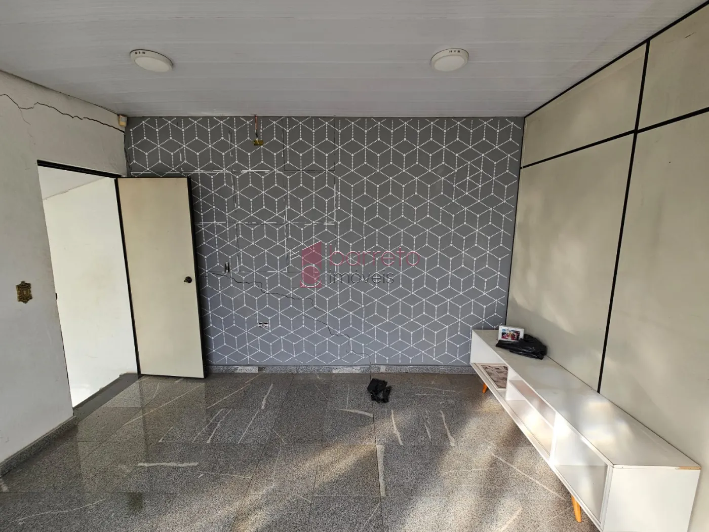 LOJA COM 716 M² DE CONSTRUÇÃO À VENDA NA AV. FERNANDO PAES LEME – CENTRO DE VÁRZEA PAULISTA/SP